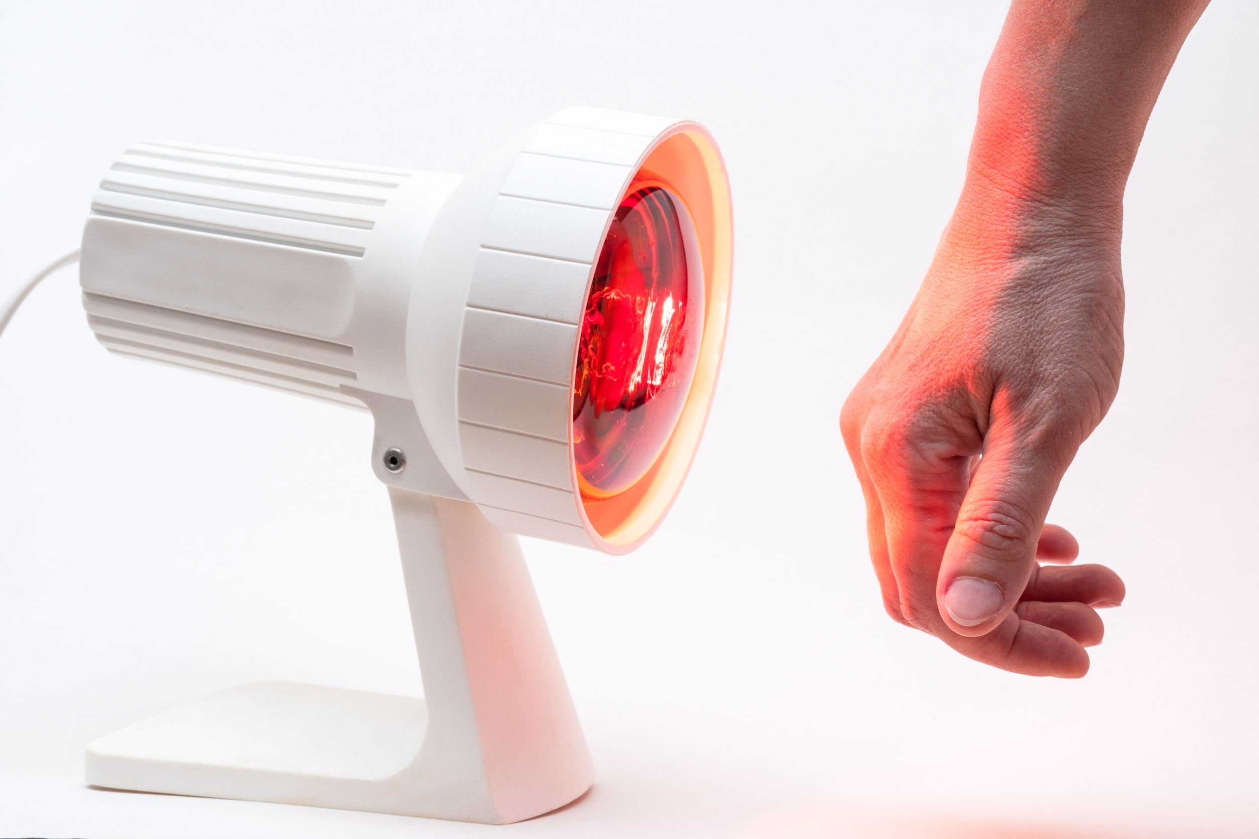 Red Light Therapy: How It Can Benefit Your Anti-Aging Regimen –  Naturopathic Doctor News and Review
